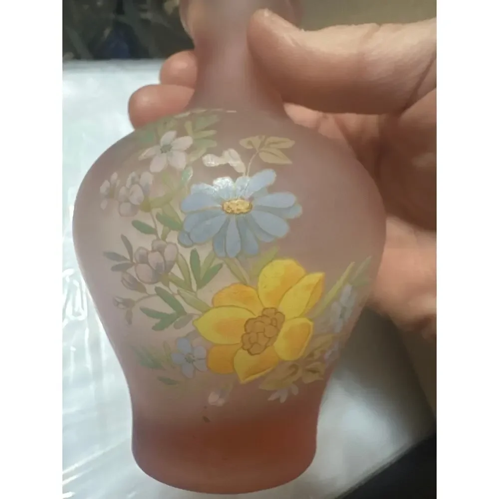 Vintage satan art glass case Pink with hand painted flowers  5” tall